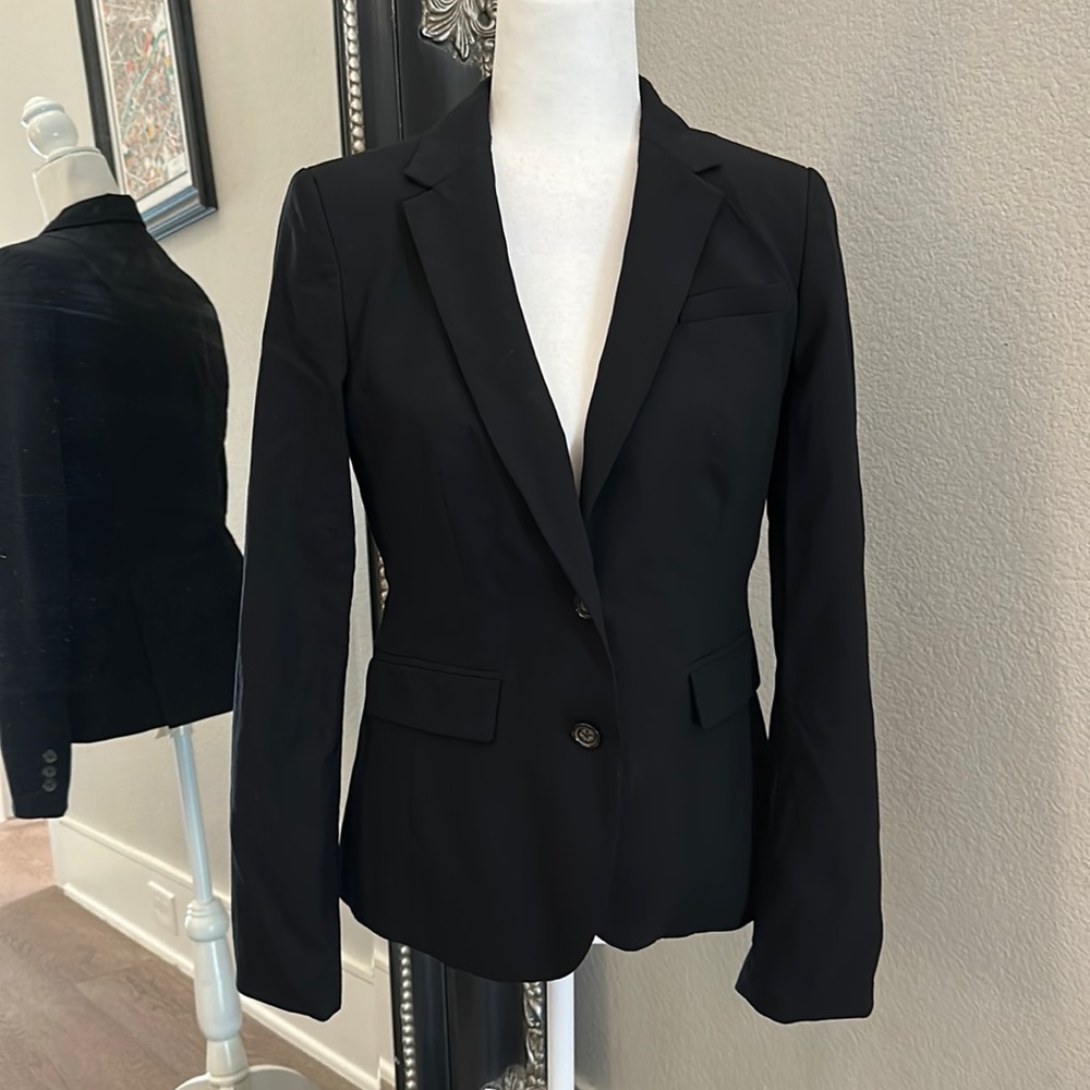 Banana Republic Black Wool Suit Jacket Stretch Size 8 Fully Lined Two Button